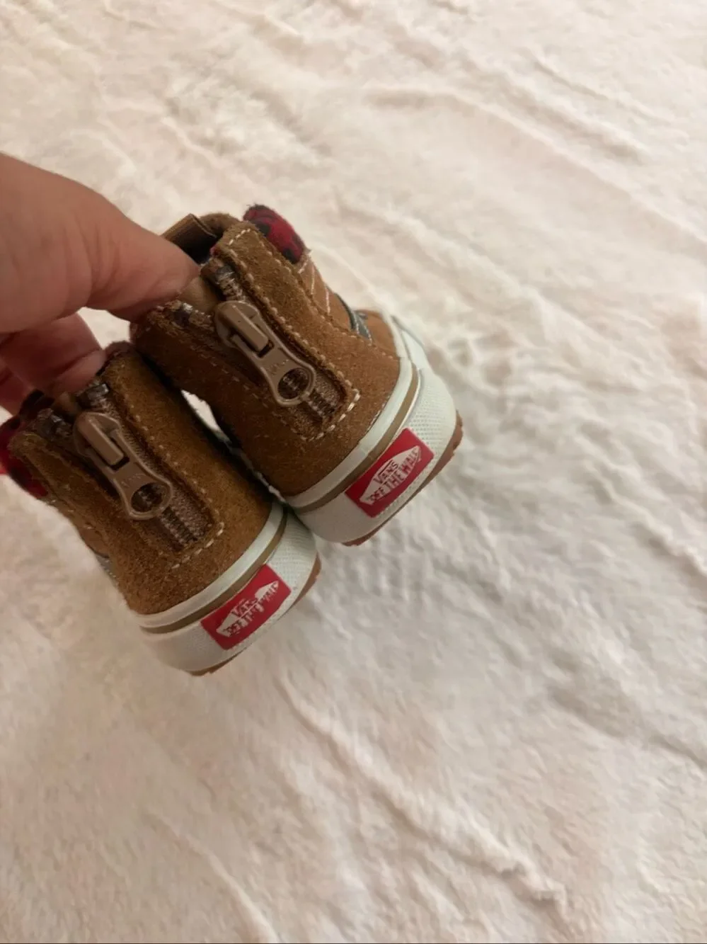 Vans Plaid Sk8-Hi Zip MTE-1 Size 5C